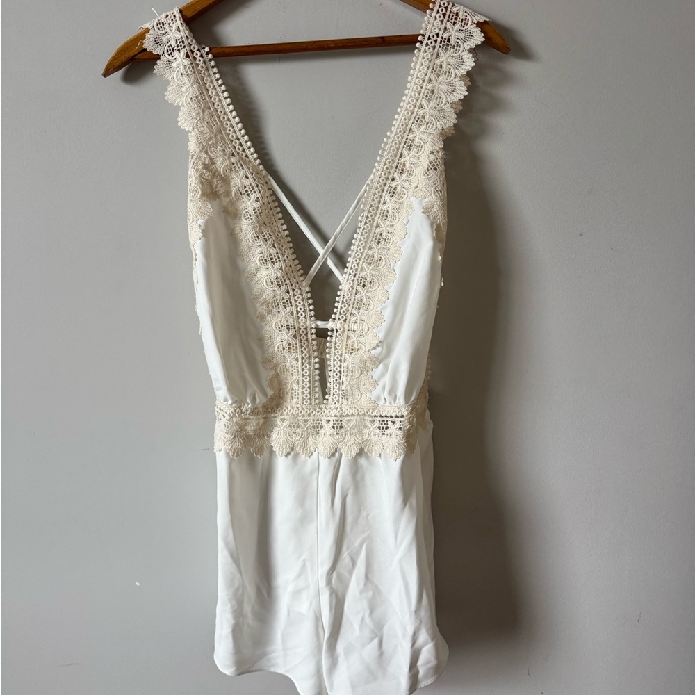 Flora Nikrooz White and Cream Lace Chemise